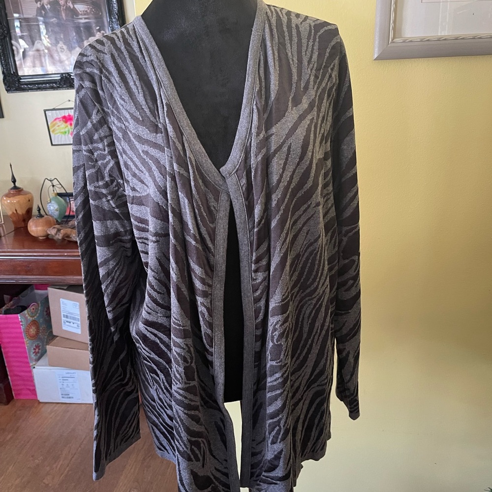 Dana Buchman Black and Gray Cardigan Sweater with Elegant Draping